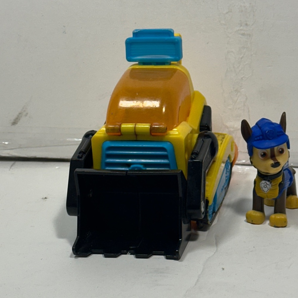 Paw Patrol Yellow and Blue Construction Vehicle with Chase